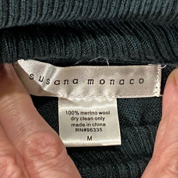 (3) Susana Monaco Minimalist Quite Luxury Fine Merino Wool Turtleneck Sw… - Picture 4 of 4